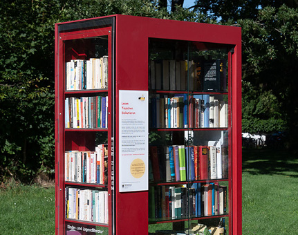 Der Bücherscharnk in Waldperlach am Waldheimplatz